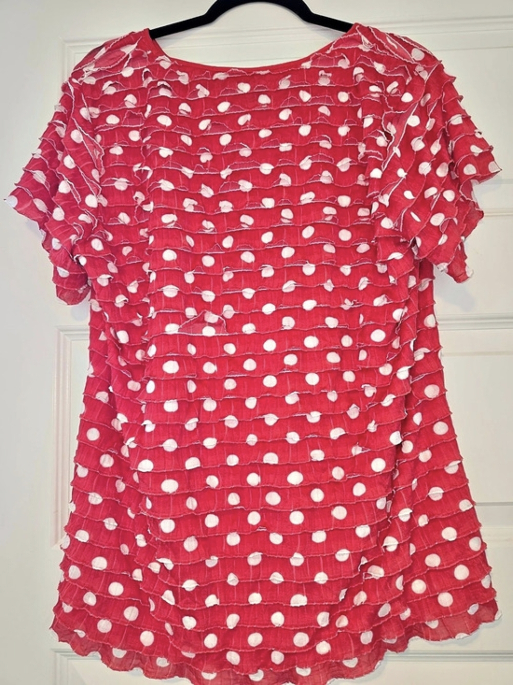 New Directions Polka Dot Ruffle Sleeve Top in Pinkish Red, White 2X Like New